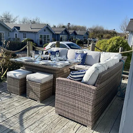 Seashell Cove, The Bay, 2 Bedrooms With Ensuites, Parking For 2 Cars, 2 Dogs Welcome Filey
