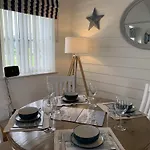 Seashell Cove, The Bay, 2 Bedrooms With Ensuites, Parking For 2 Cars, 2 Dogs Welcome Hébergement de vacances Filey