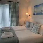 Hébergement de vacances Seashell Cove, The Bay, 2 Bedrooms With Ensuites, Parking For 2 Cars, 2 Dogs Welcome