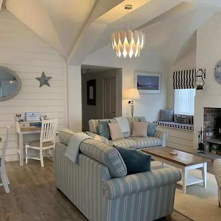 Holiday home Seashell Cove At The Bay Filey, Sleeps 4-6, 2 Dogs Welcome For Free *