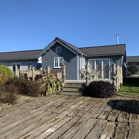 Hébergement de vacances Seashell Cove, The Bay, 2 Bedrooms With Ensuites, Parking For 2 Cars, 2 Dogs Welcome *