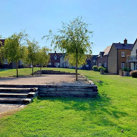 Seashell Cove, The Bay, 2 Bedrooms With Ensuites, Parking For 2 Cars, 2 Dogs Welcome بيت للعطل *