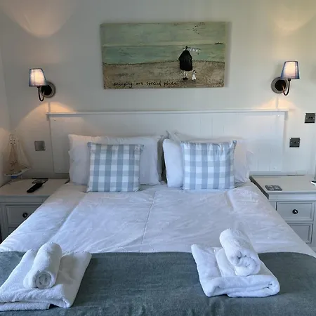 Seashell Cove, The Bay, 2 Bedrooms With Ensuites, Parking For 2 Cars, 2 Dogs Welcome Filey